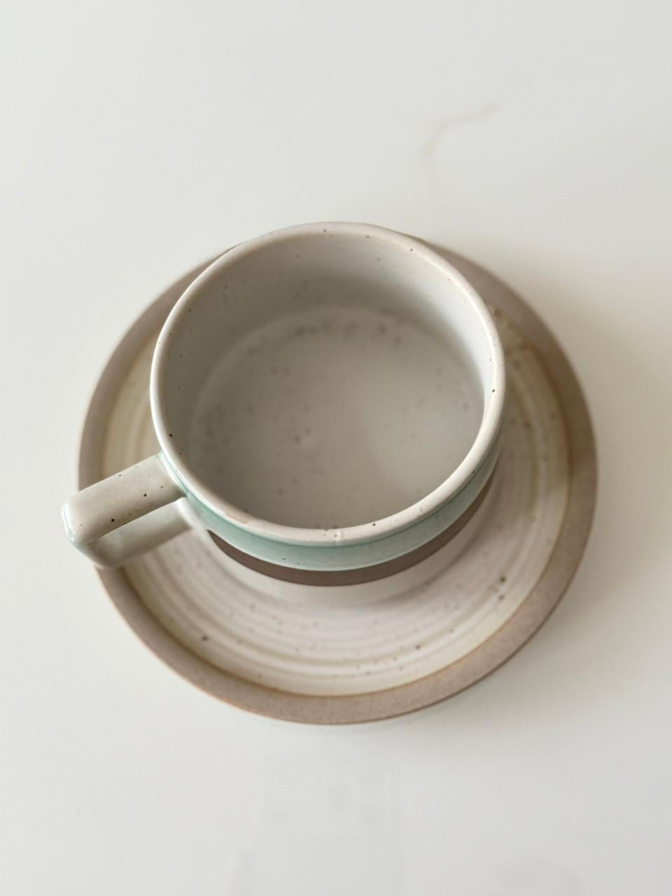 Juego de taza y plato cerámica franjas verde y café — foto 4