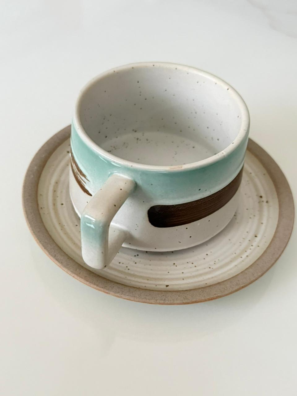 Juego de taza y plato cerámica franjas verde y café — foto 6